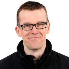 Portrait photo of Lee